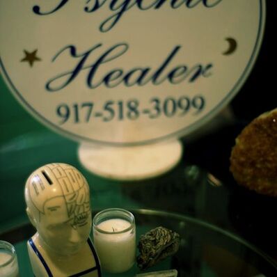 Elaine Psychic Healer Sign and Acessories for Palm and Traot Readings